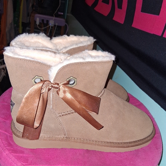 Pawz Bearpaw Boots Amelia Suede W/Ribbon Size Womens 10 NEW - Picture 4 of 10